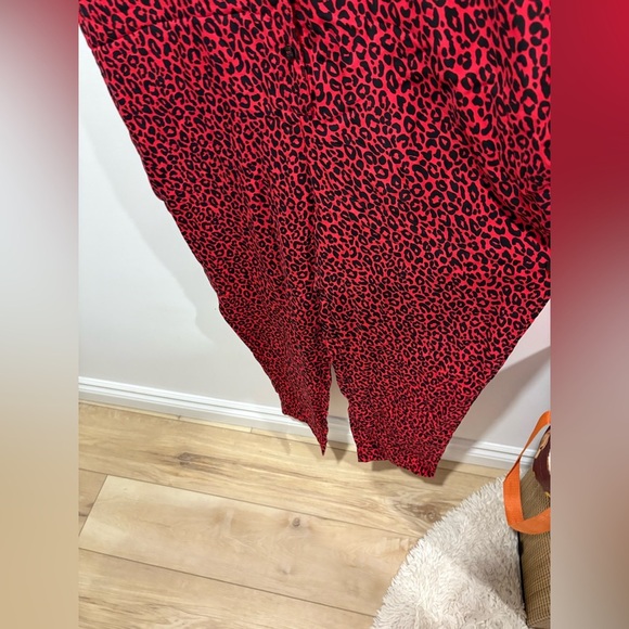 Smash + Tess Roxy Roaring Red Romper - Picture 6 of 9